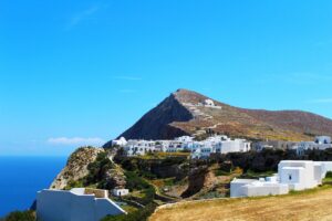 Read more about the article The 8 Best Cyclades Islands to Visit This Summer