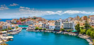 Read more about the article Discover the Magic of Greece: A 7-Day Adventure Through Ancient Ruins and Idyllic Islands