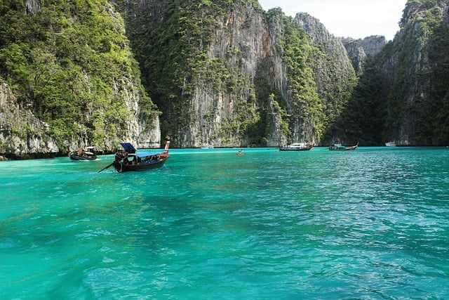 You are currently viewing Traveling to Thailand for a Wedding? Here’s What to Ask Your Wedding Planner First