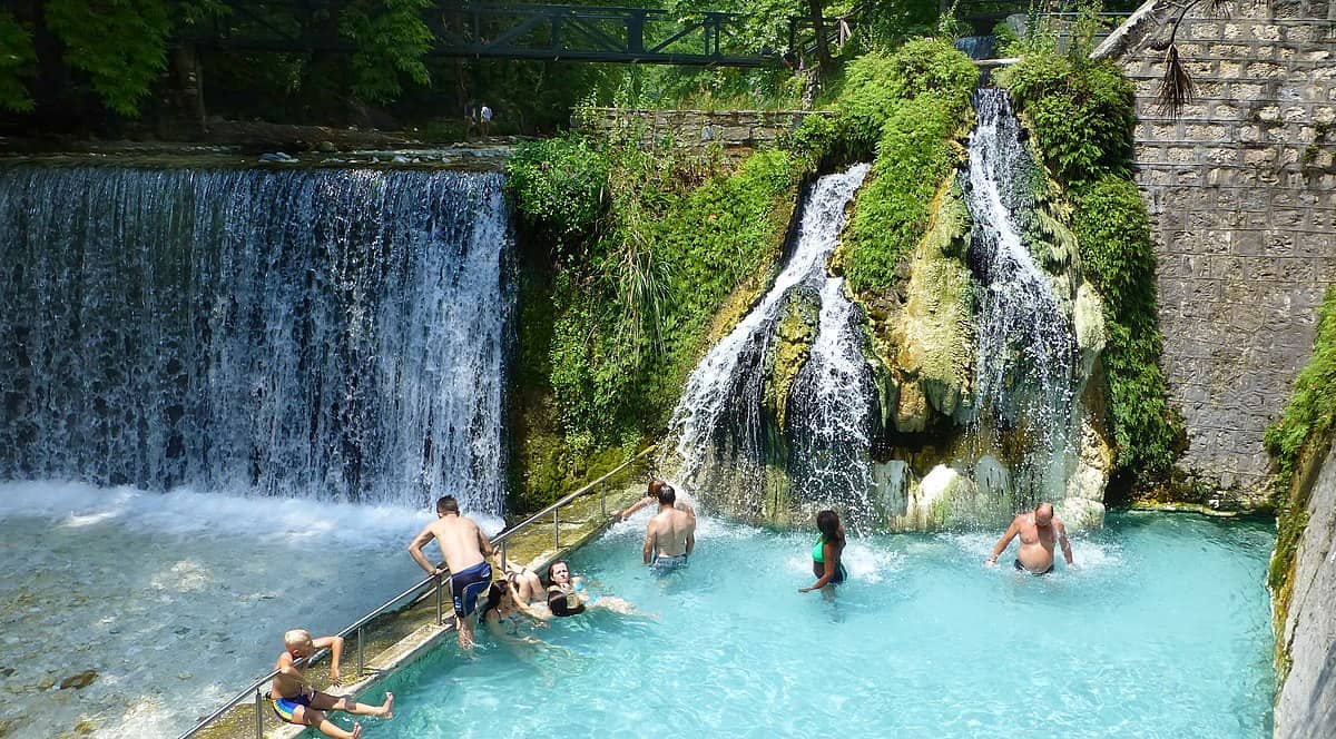 You are currently viewing Best Hot Springs in Greece: From Thermopylae to Santorini