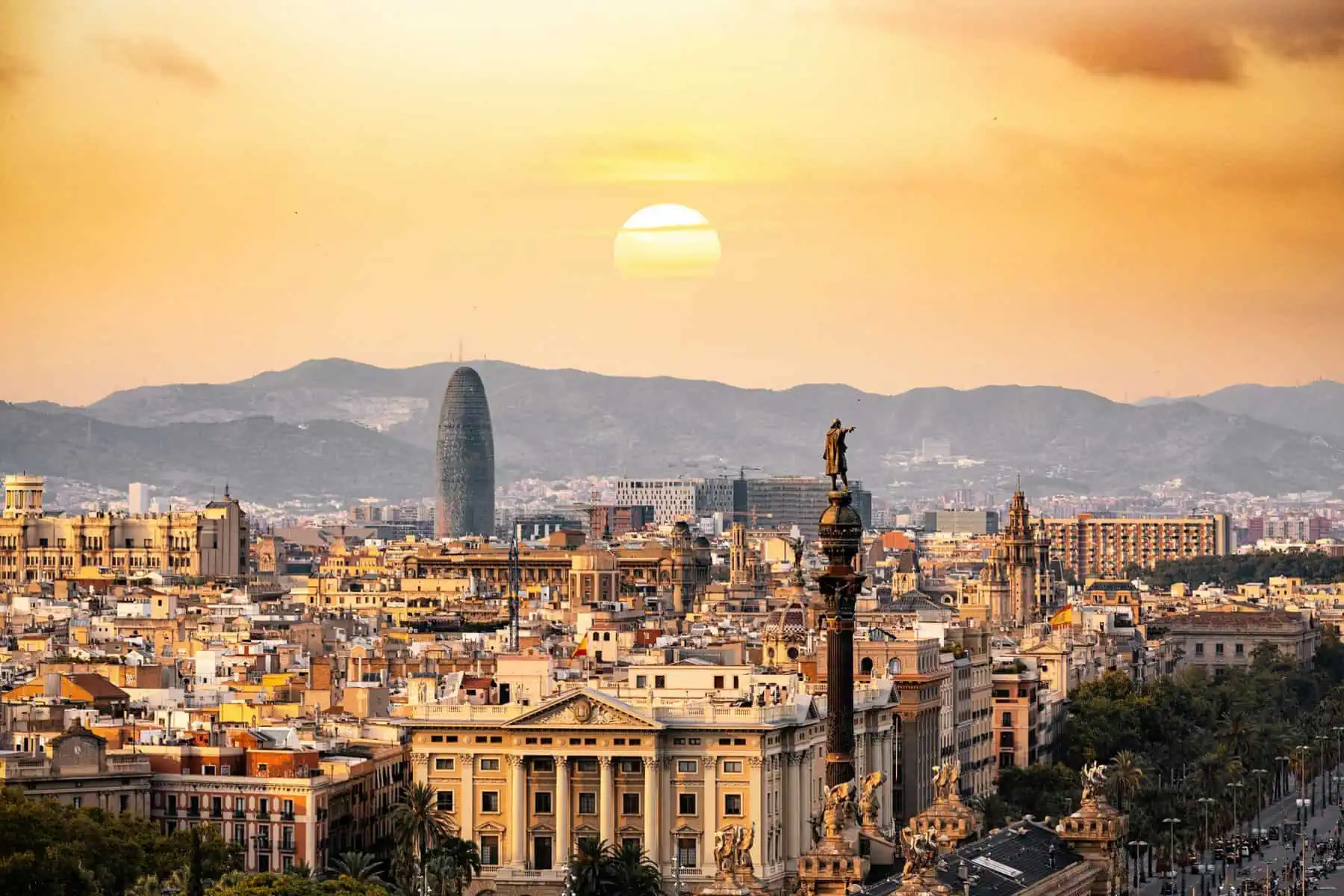 You are currently viewing Why Barcelona Keeps InspiringTravelers Year After Year