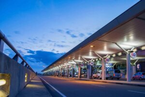 Read more about the article Stop Letting Airport Parking Eat Your Travel Budget
