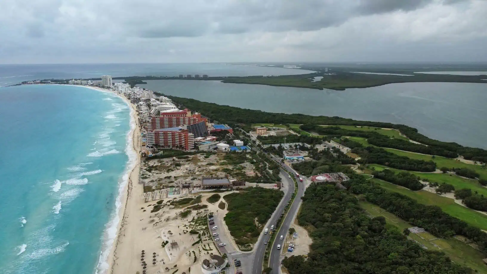 You are currently viewing Safe Road Trip Tips: How to Plan, Prepare and Drive With Confidence